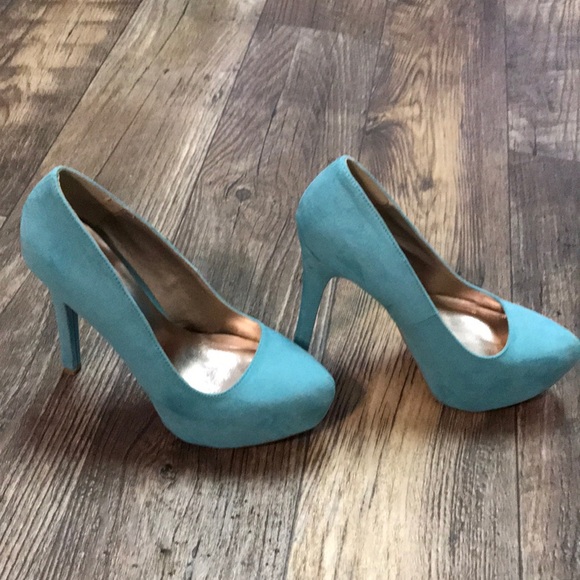 CHARLOTTE RUSSE TEAL HEELS. SIZE 7 - Picture 2 of 6